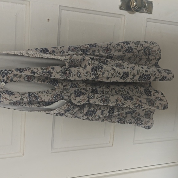 Halter top - Picture 2 of 2